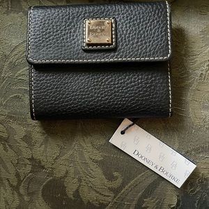 Small Dooney & Bourke wallet